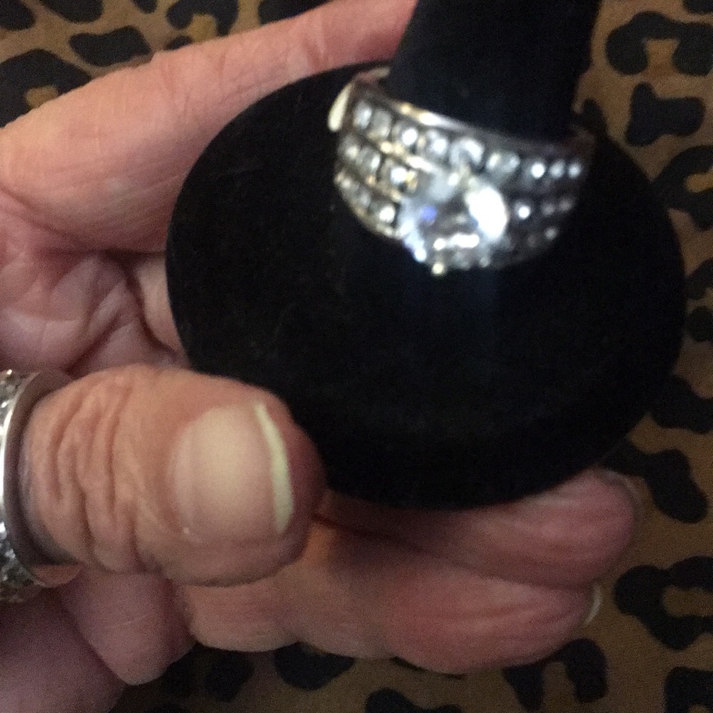 Ring - Picture 2 of 3